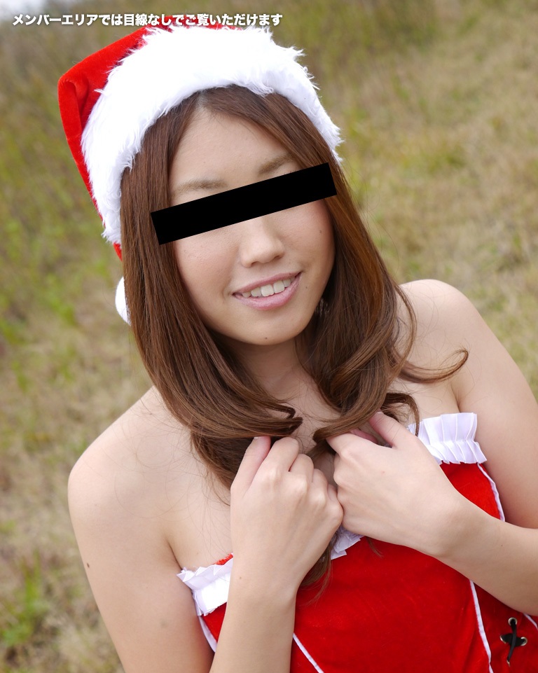 挑発的な美人サンタを屋外で見かけた！ (5)